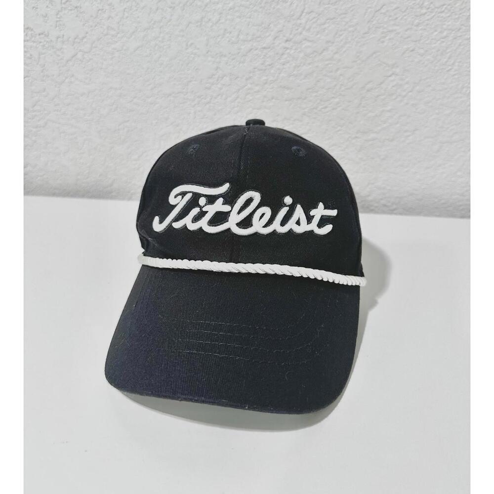 Fitleist Mens Golf Hat Adjustable Strap Black White Corded Embroidered One Size